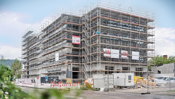 Logistikzentrum mit Geberit Mapress Therm Logistikzentrum mit Geberit Mapress Therm