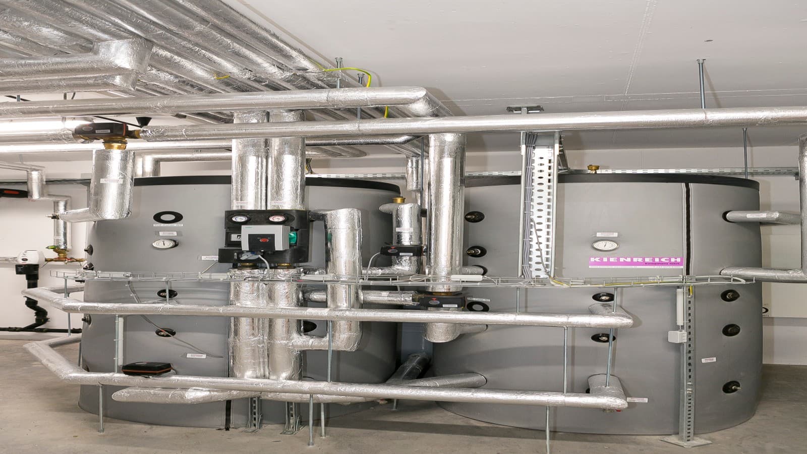 Installations- und Versorgungssysteme Installations- und Versorgungssysteme