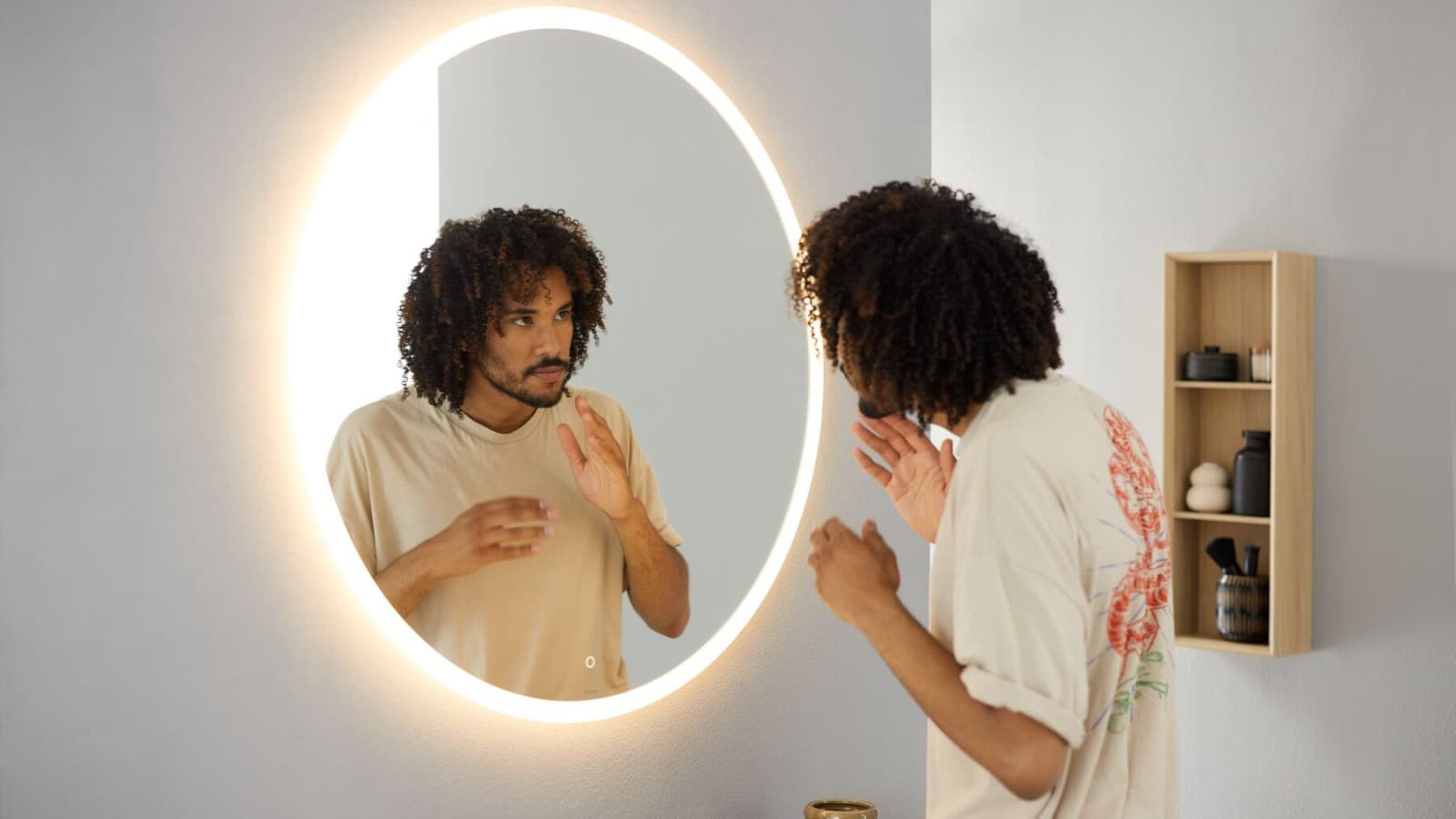 Option Spiegel rund 90 cm (© Geberit) Option Spiegel rund 90 cm (© Geberit)