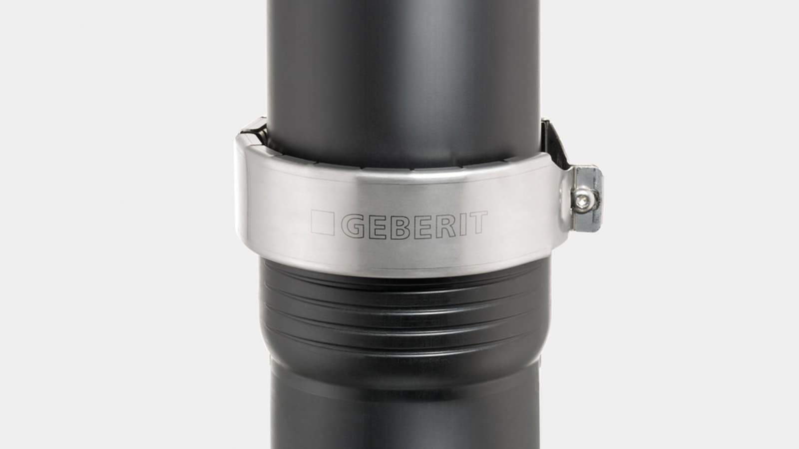 Mit der Geberit Haltekralle kann die Steckverbindung von Silent-Pro einem Innendruck von bis zu 2 bar standhalten Mit der Geberit Haltekralle kann die Steckverbindung von Silent-Pro einem Innendruck von bis zu 2 bar standhalten