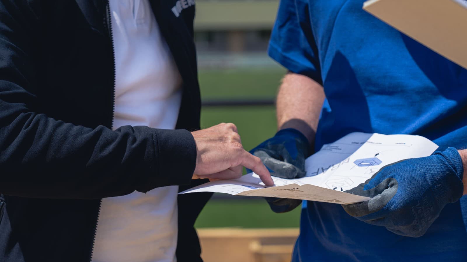 Mittels Checklisten werden abgeschlossene Installationen auf ihre Korrektheit überprüft Mittels Checklisten werden abgeschlossene Installationen auf ihre Korrektheit überprüft